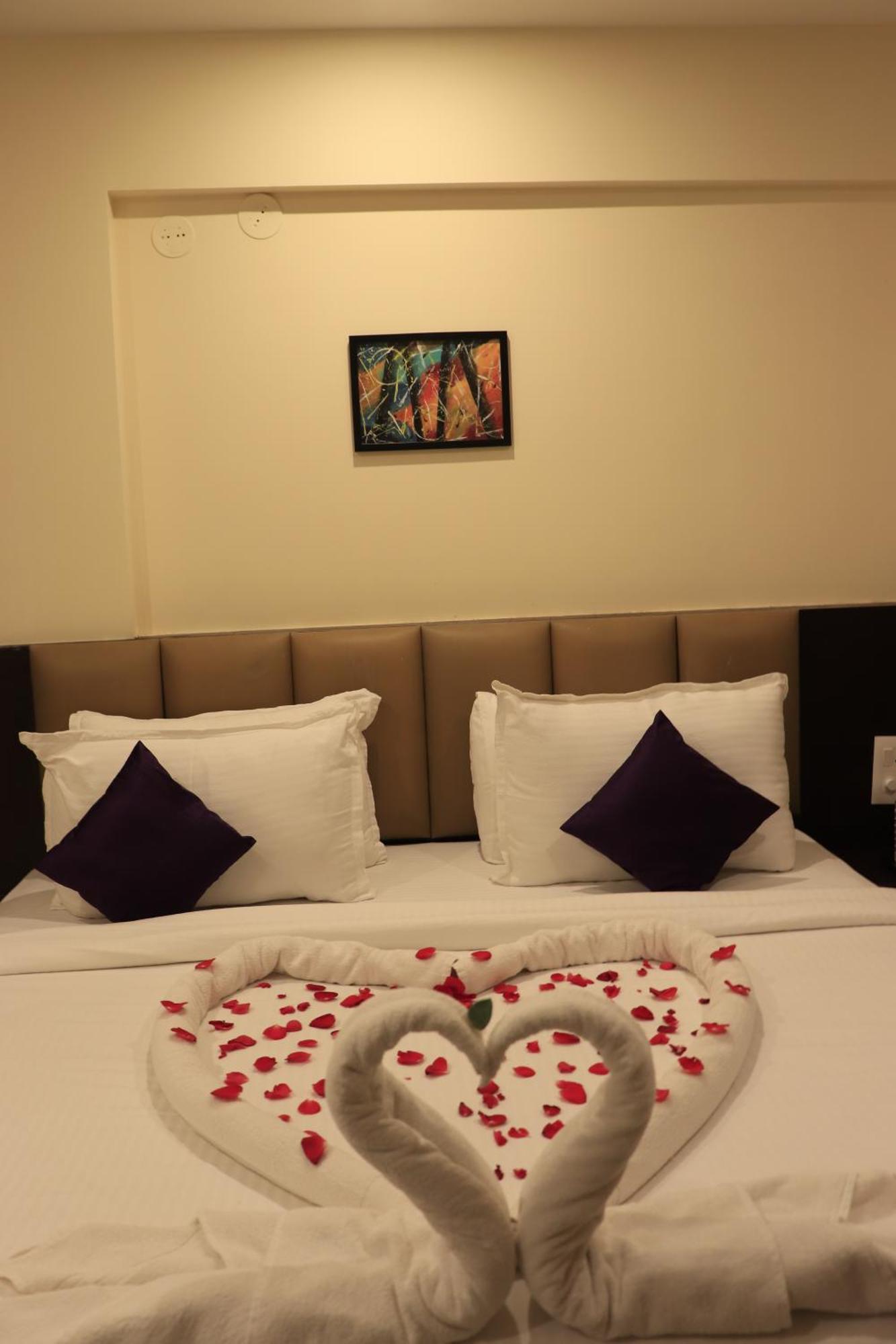 Balaji Gold Inn Hotel 후블리 외부 사진